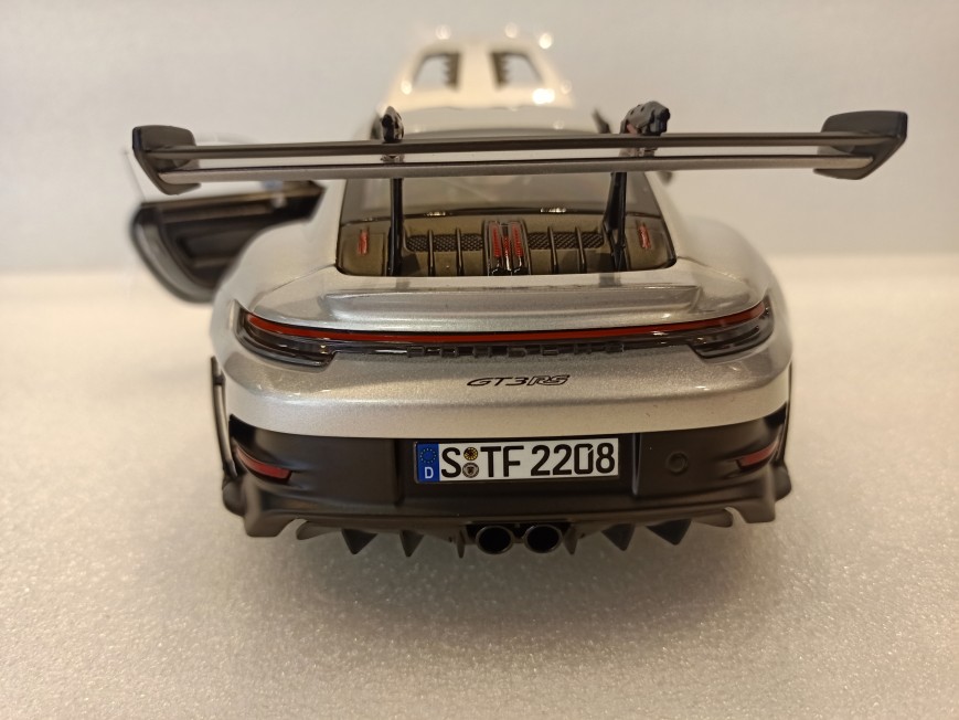 behind-image-911 GT3 RS 2022