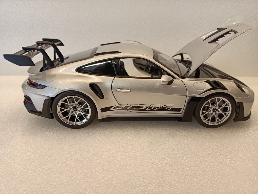 right-image-911 GT3 RS 2022
